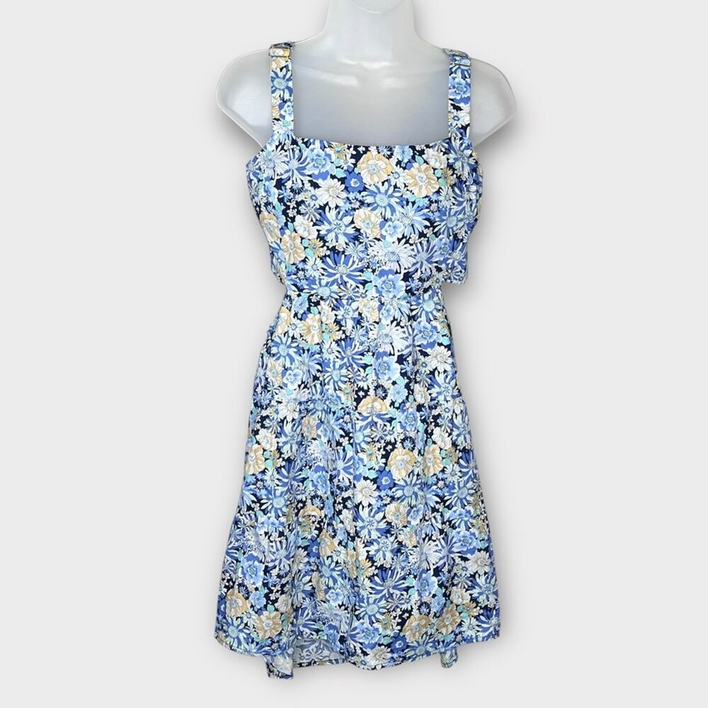 HEARTLOOM Ruta Blue Floral Cutout Dress Size Medium Summer Date Night - Picture 4 of 9